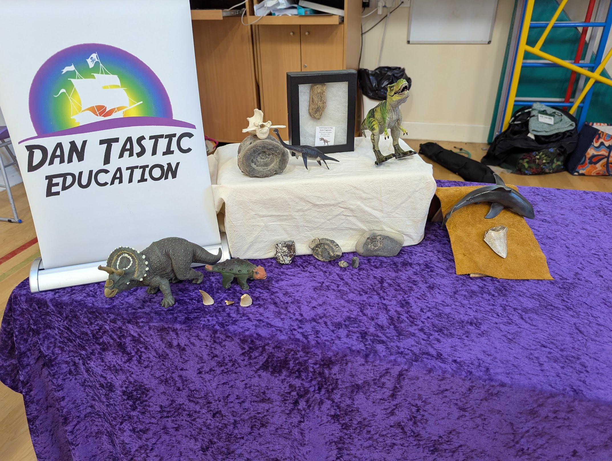 dinosaur in school workshop